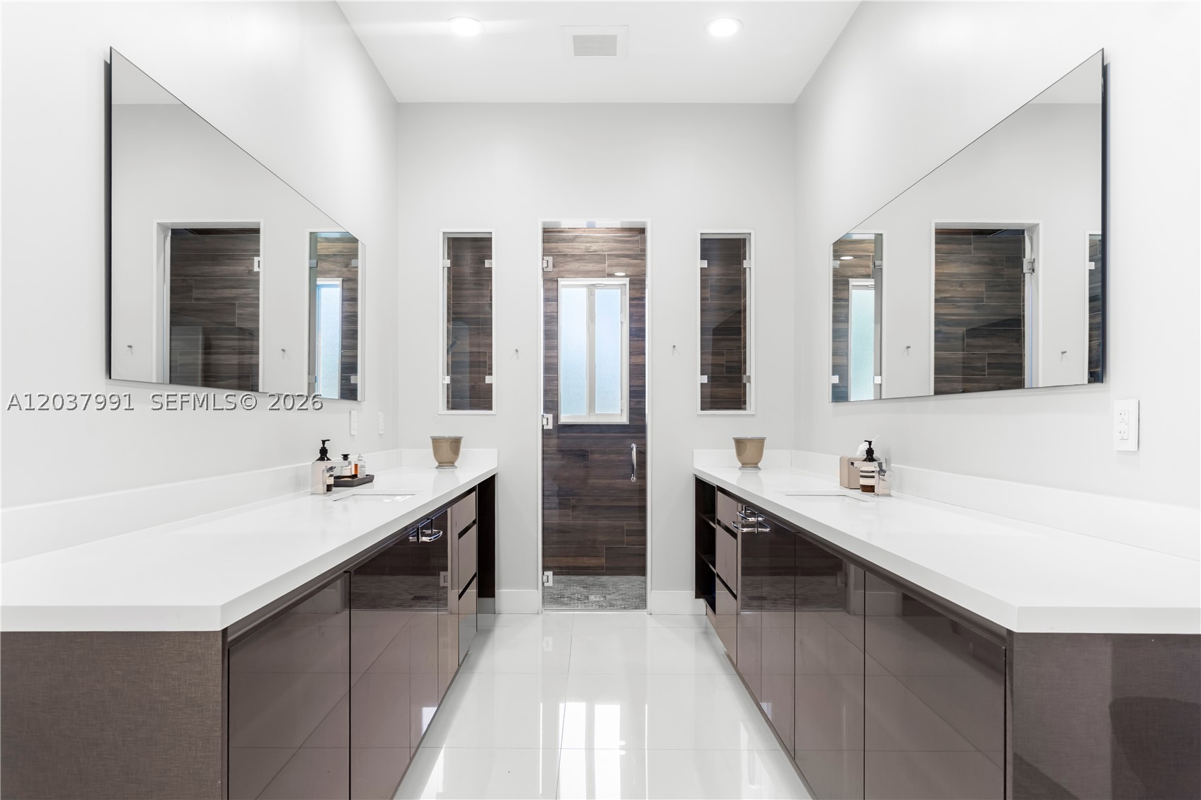 BISCAYNE PARK ESTATES - Residential