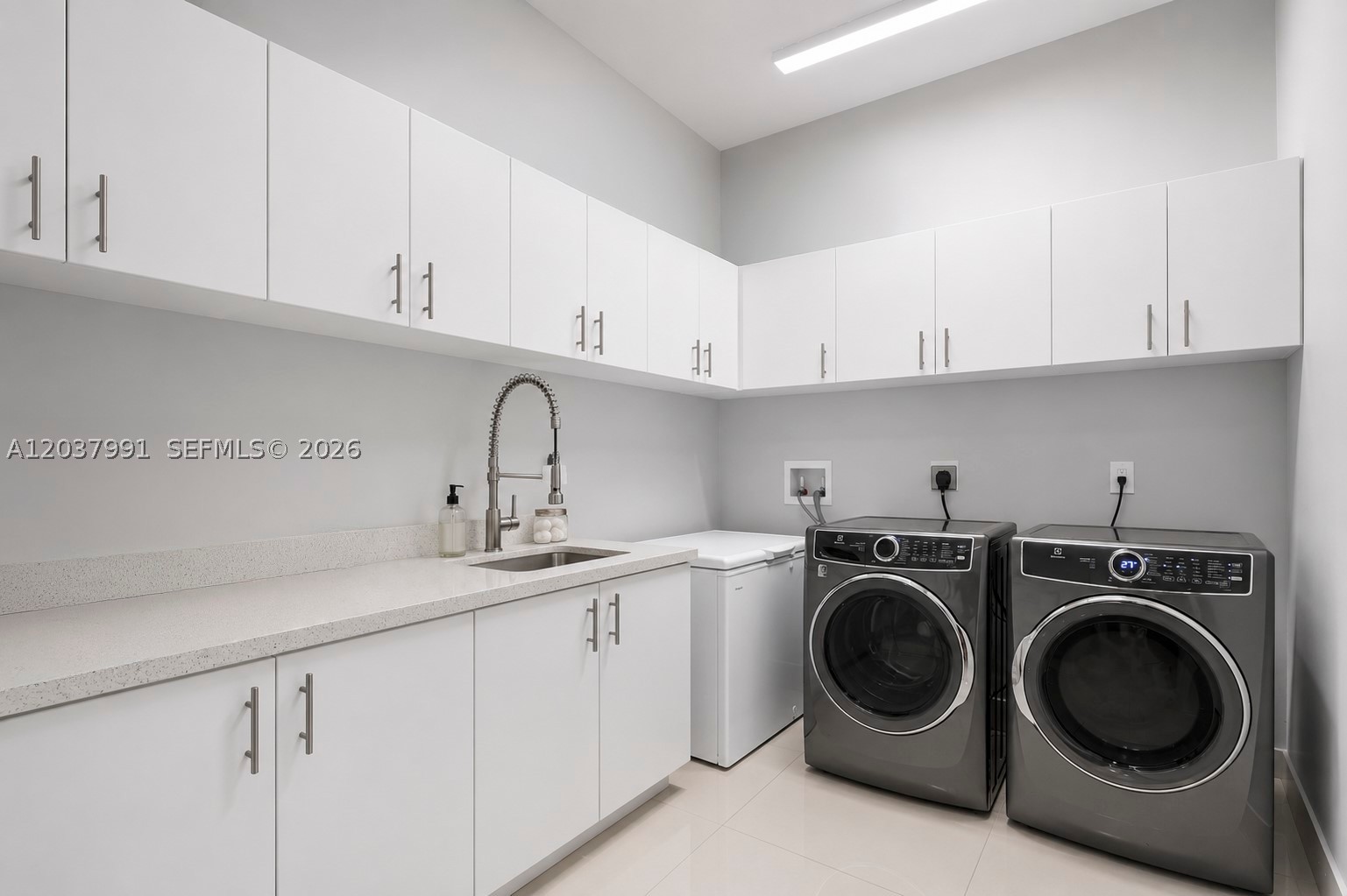 BISCAYNE PARK ESTATES - Residential