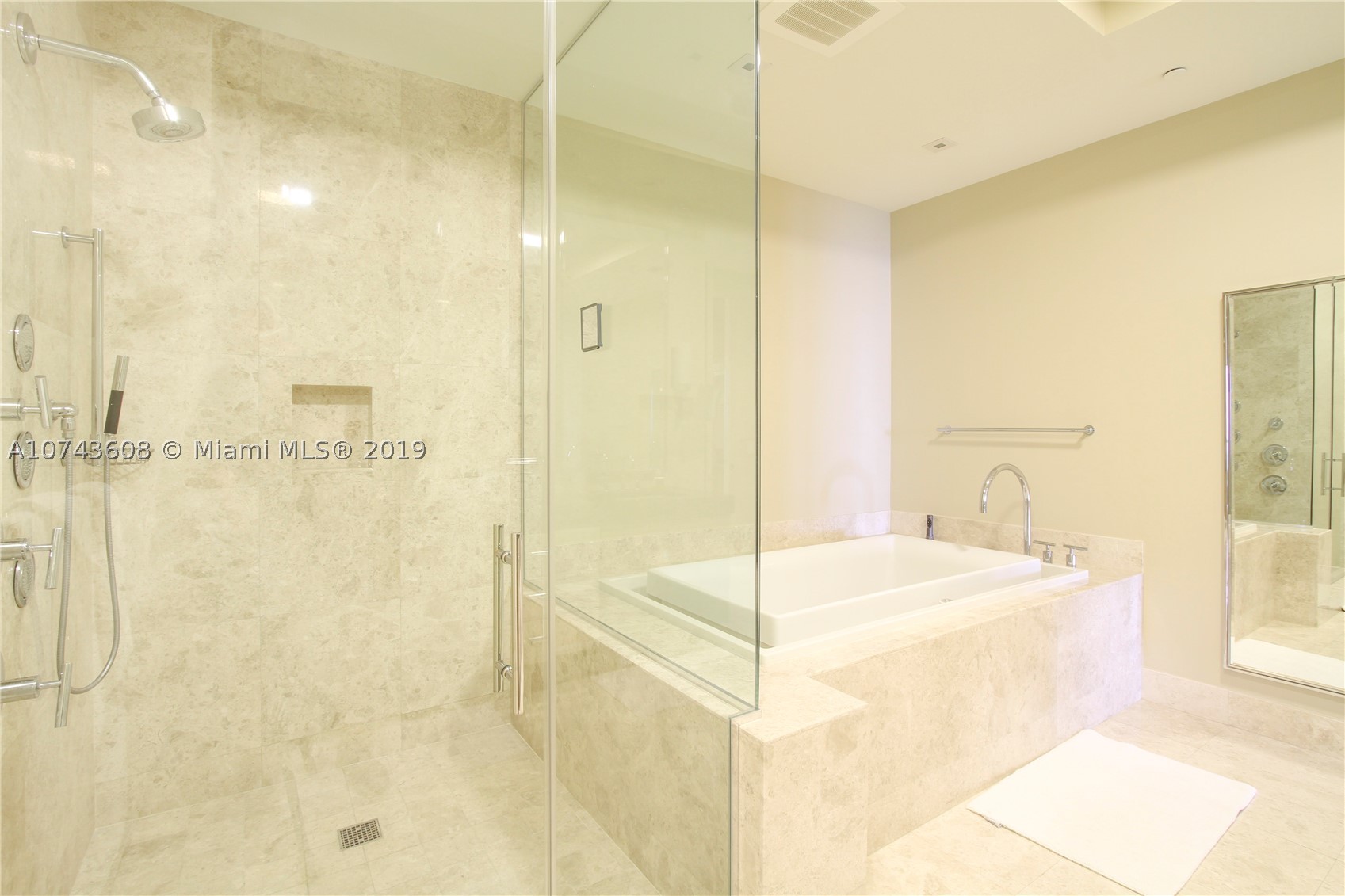 St. Regis Bal Harbour - Residential