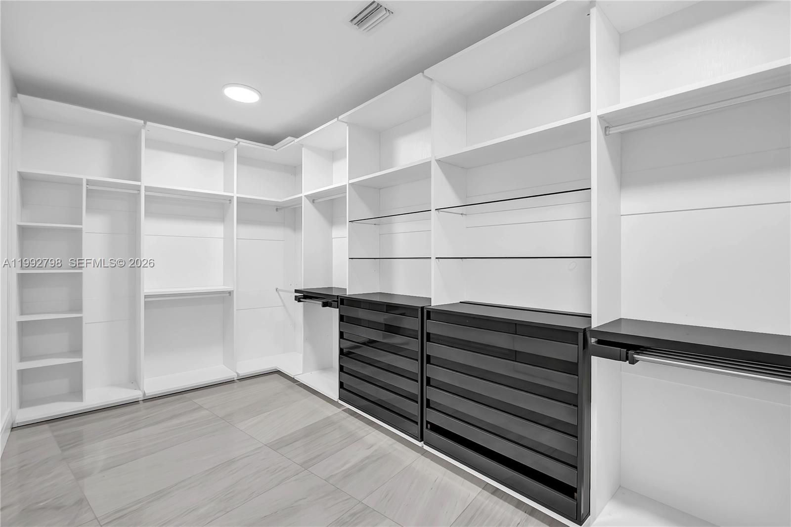 ECHO CONDO - Residential