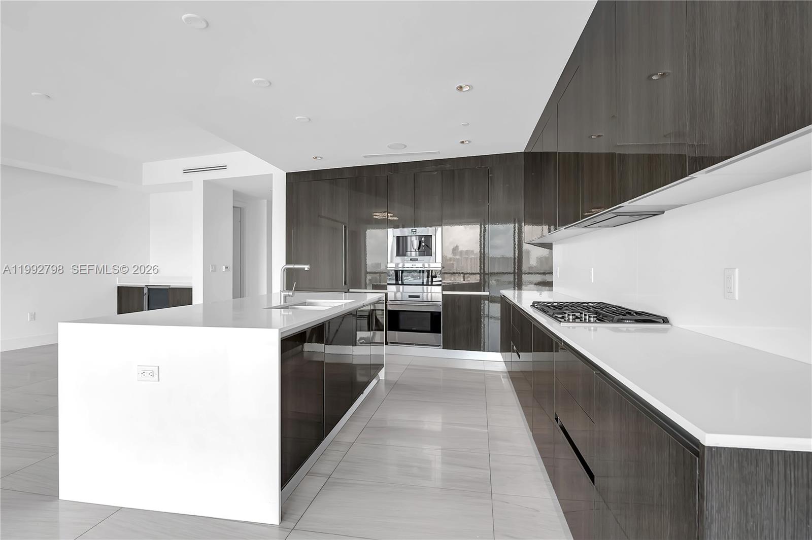 ECHO CONDO - Residential