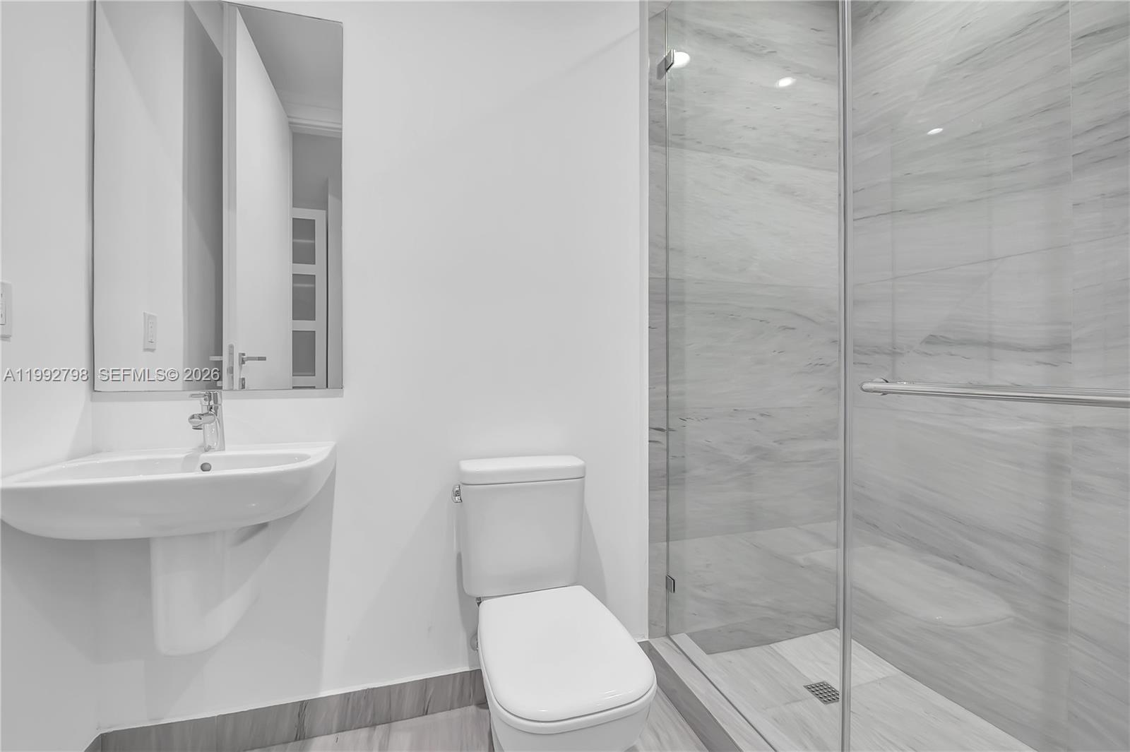 ECHO CONDO - Residential