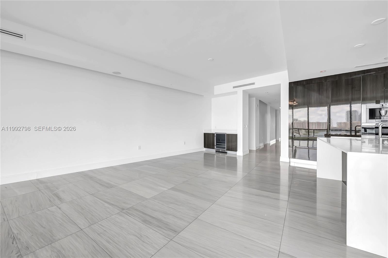 ECHO CONDO - Residential