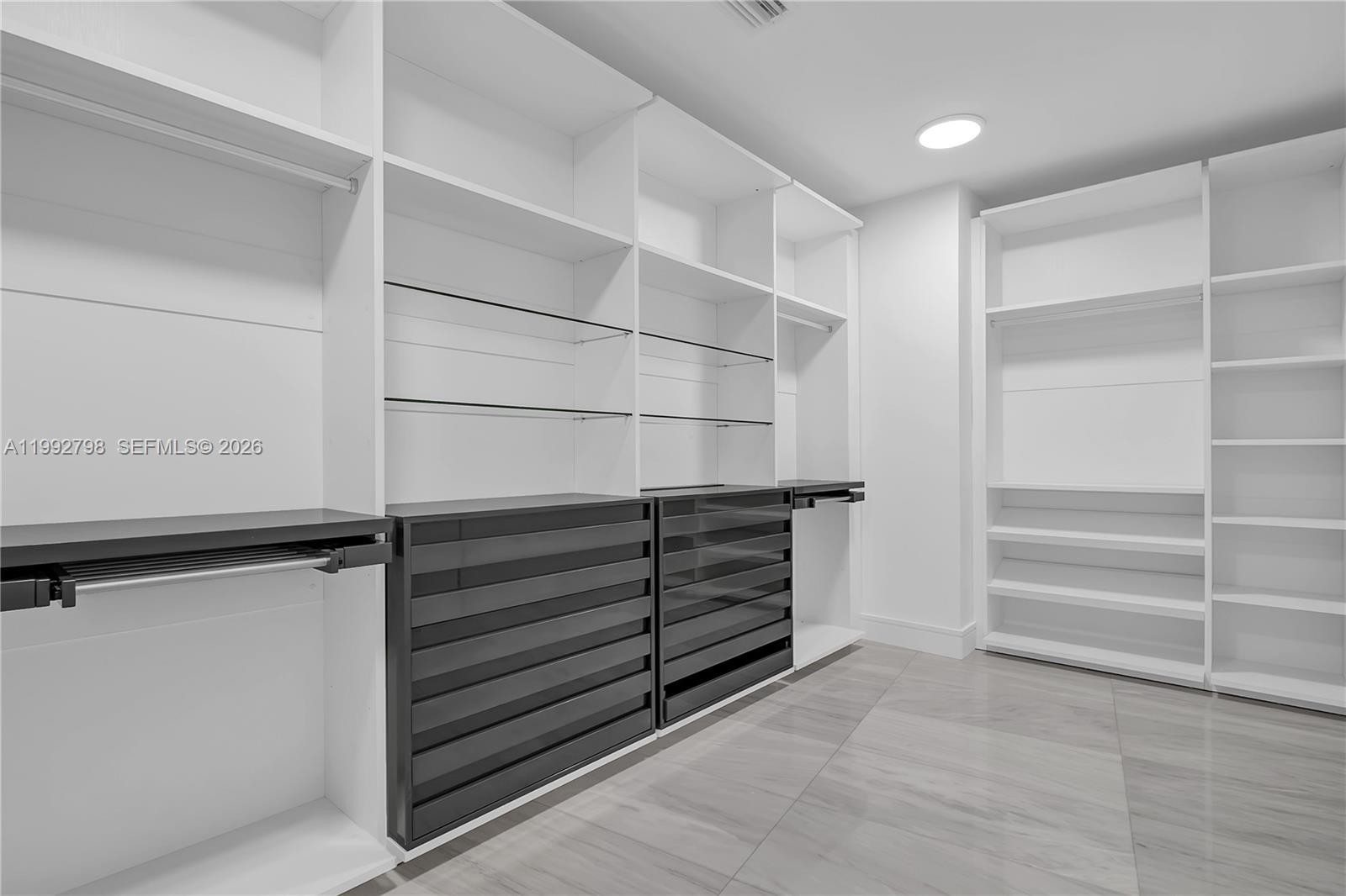 ECHO CONDO - Residential