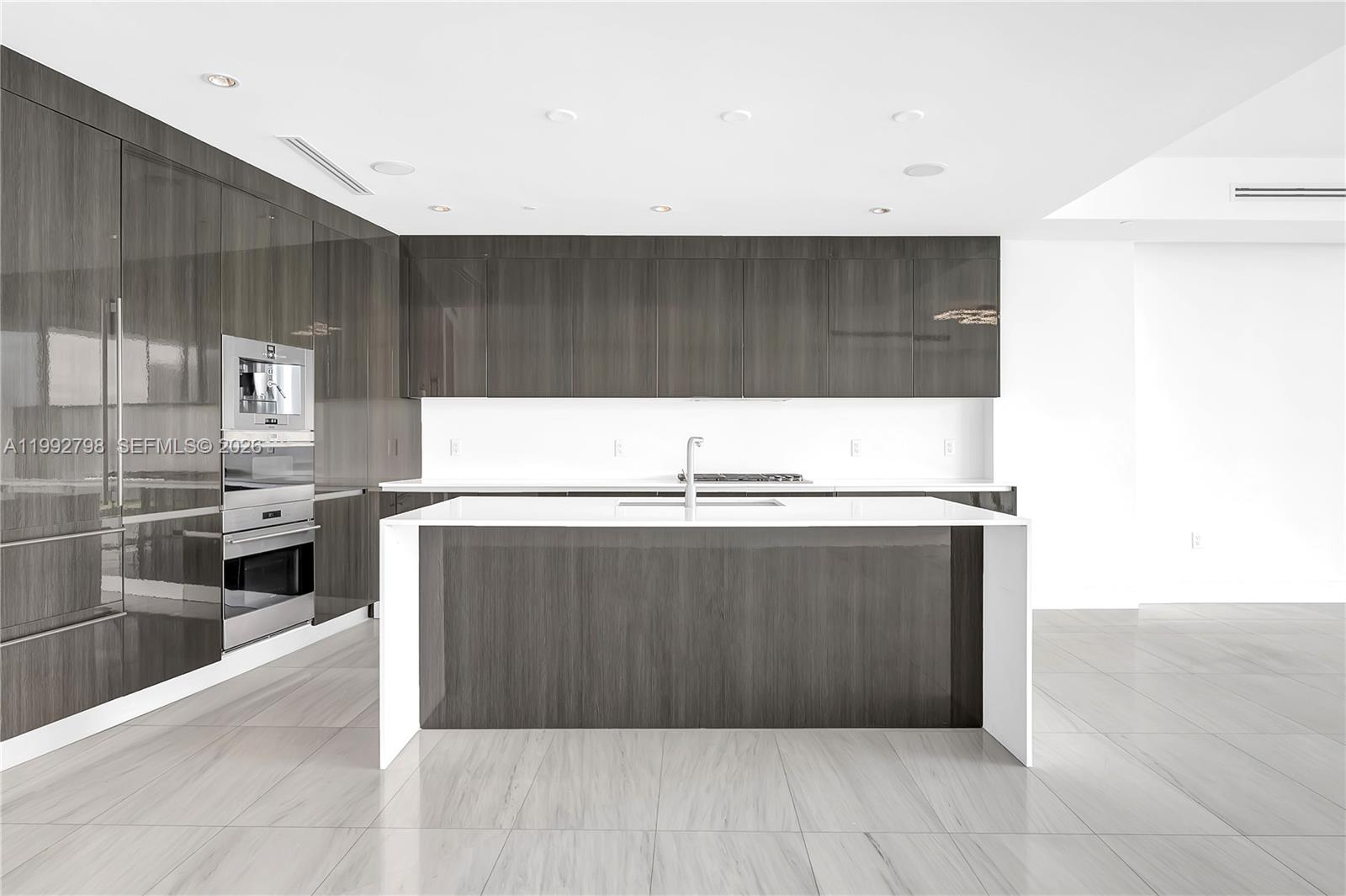 ECHO CONDO - Residential