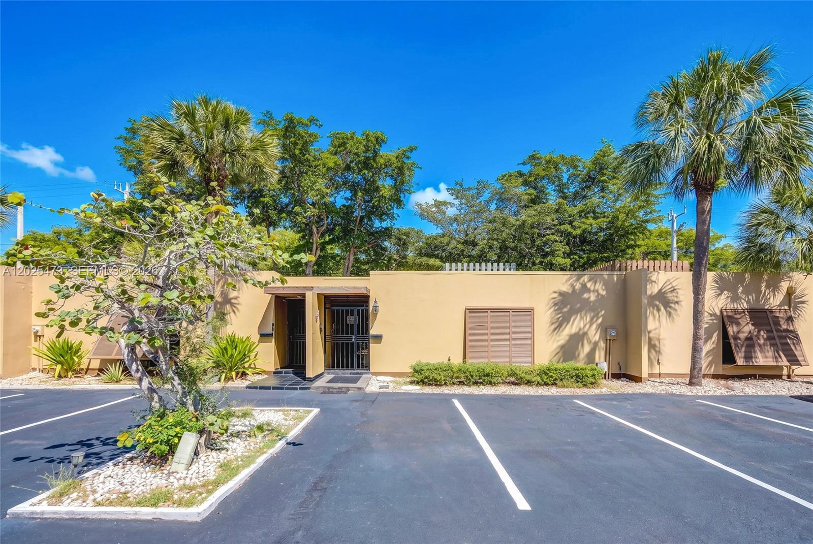 MIAMI LAKES LOCH LOMOND E - Residential