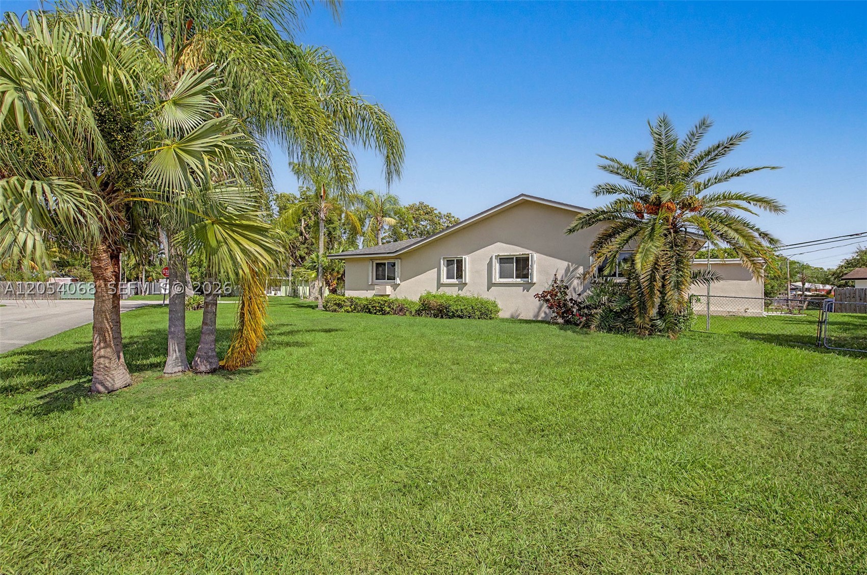 LAUREL HILL PARK - Residential