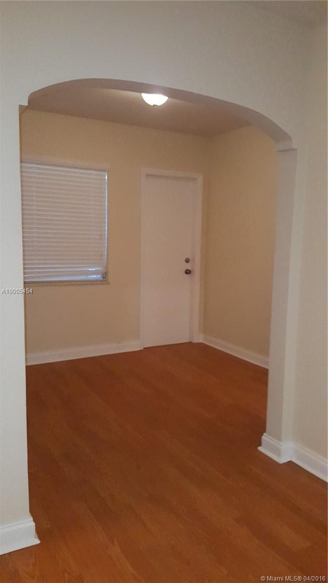 41st St Bus - Residential Lease