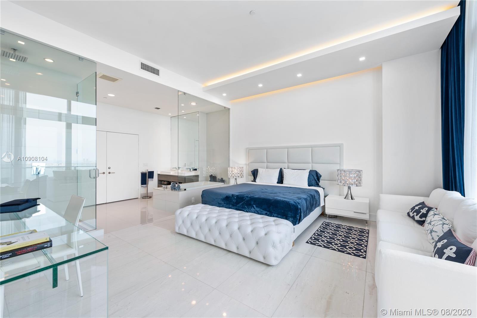 ICON BAY CONDO - Residential