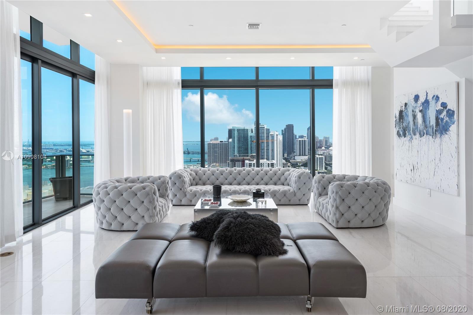 ICON BAY CONDO - Residential