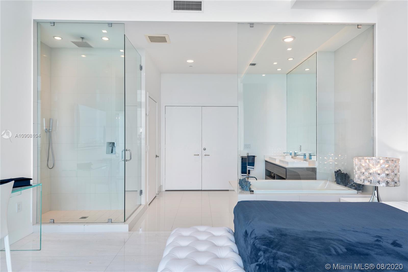ICON BAY CONDO - Residential