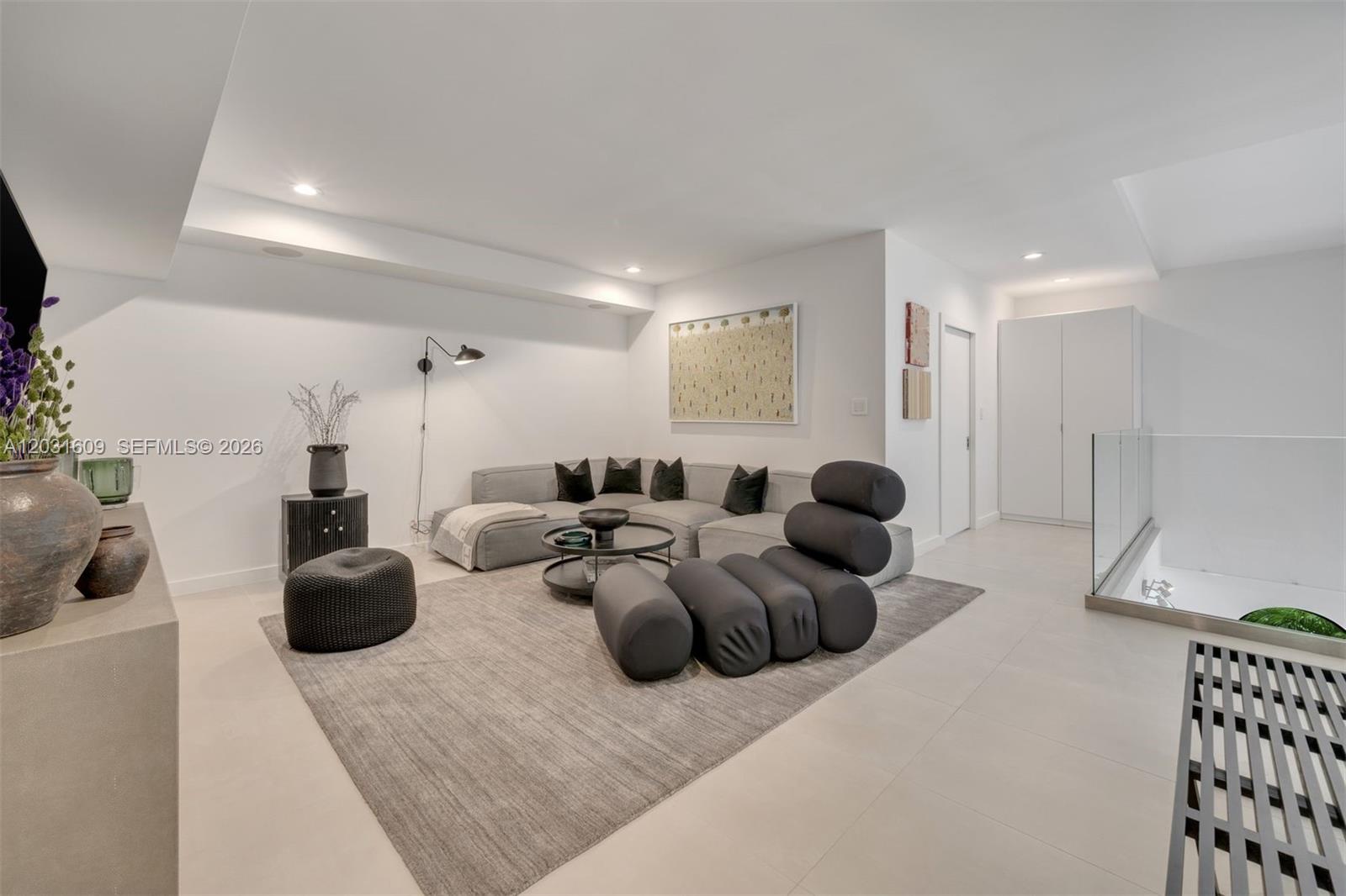 TOWERS QUAYSIDE CT-YARD V - Residential Lease