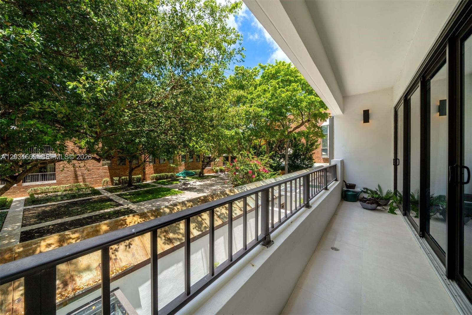 TOWERS QUAYSIDE CT-YARD V - Residential Lease