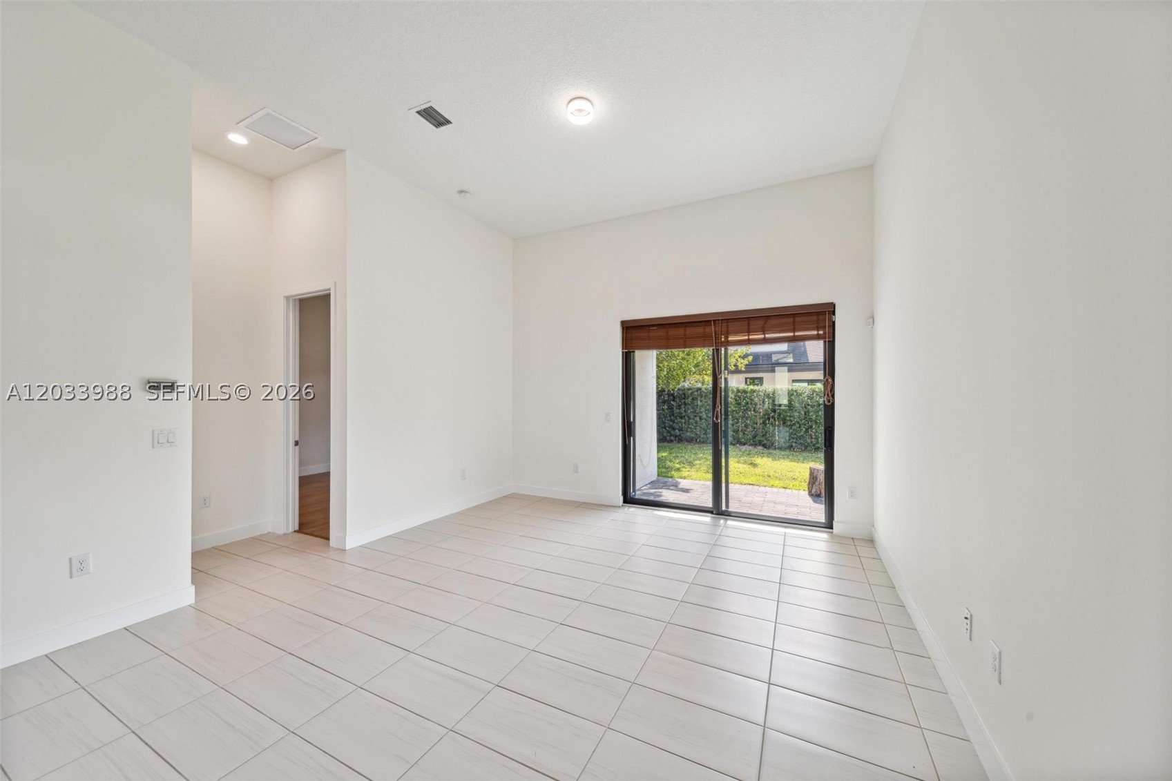 GRAND BAY SOUTH ESTATES - Residential