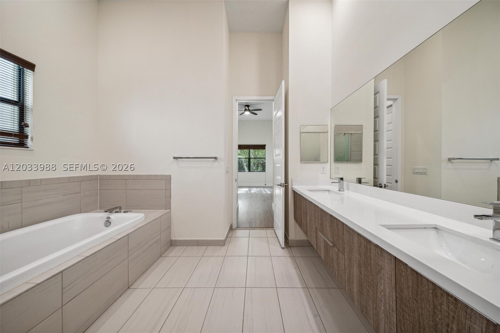 GRAND BAY SOUTH ESTATES - Residential
