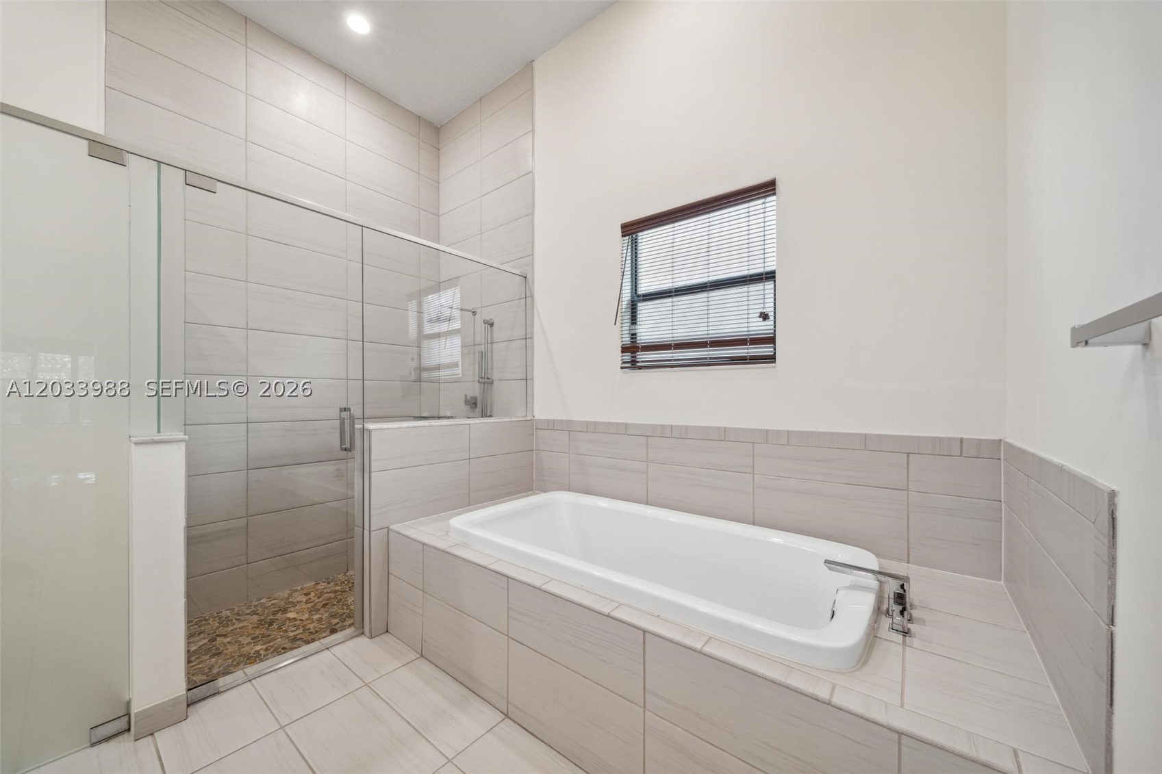 GRAND BAY SOUTH ESTATES - Residential
