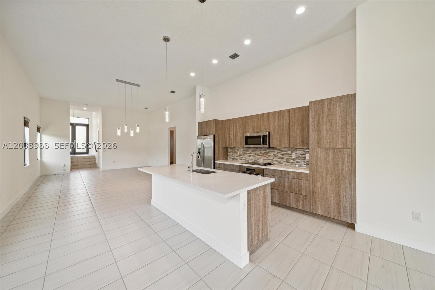 GRAND BAY SOUTH ESTATES - Residential