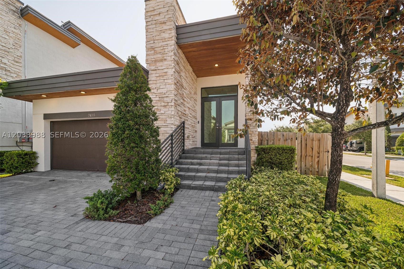GRAND BAY SOUTH ESTATES - Residential