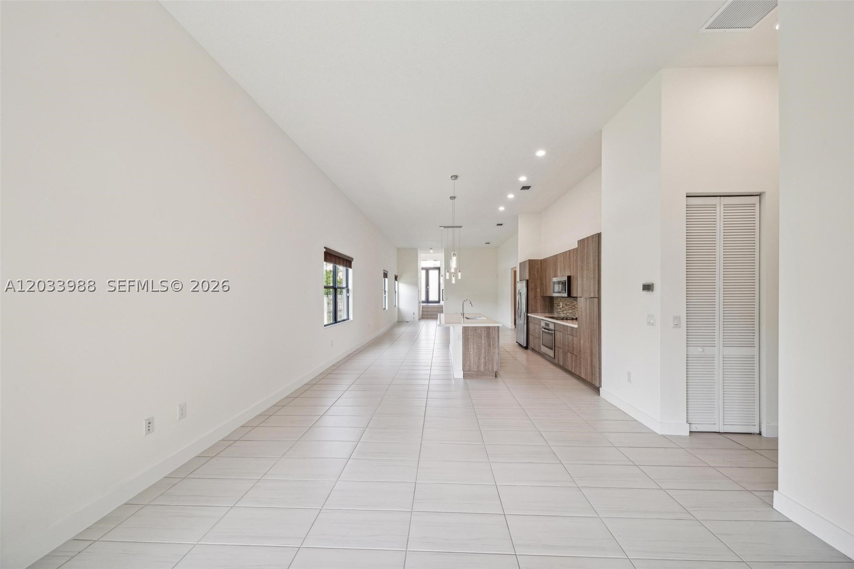GRAND BAY SOUTH ESTATES - Residential