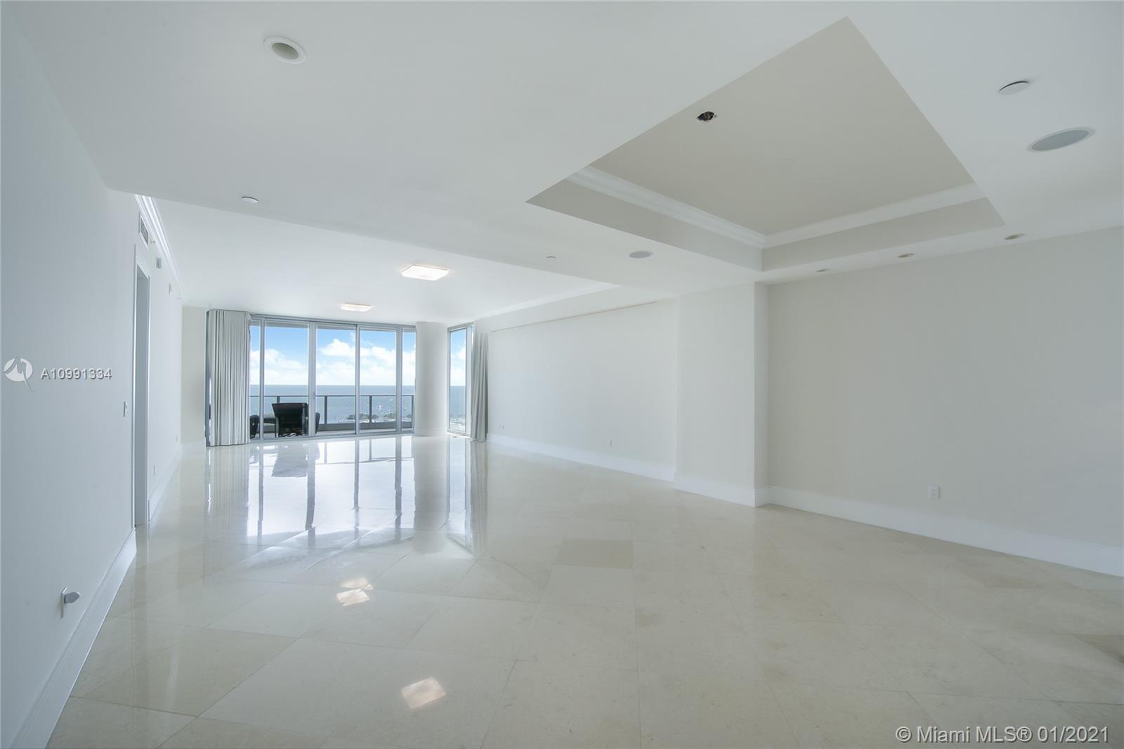 GROVENOR HOUSE CONDO - Residential