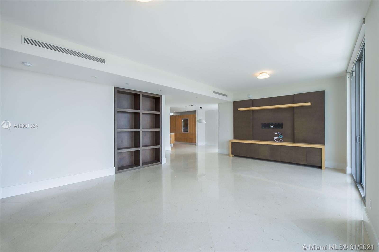 GROVENOR HOUSE CONDO - Residential