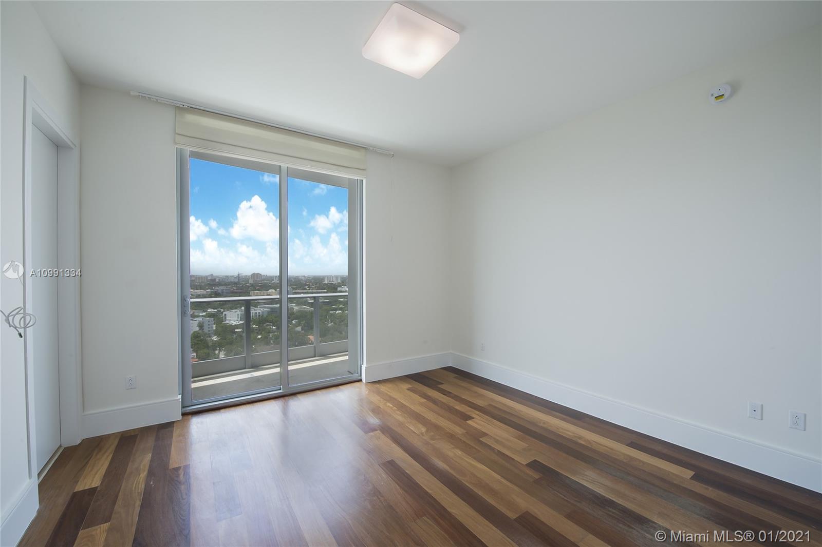 GROVENOR HOUSE CONDO - Residential
