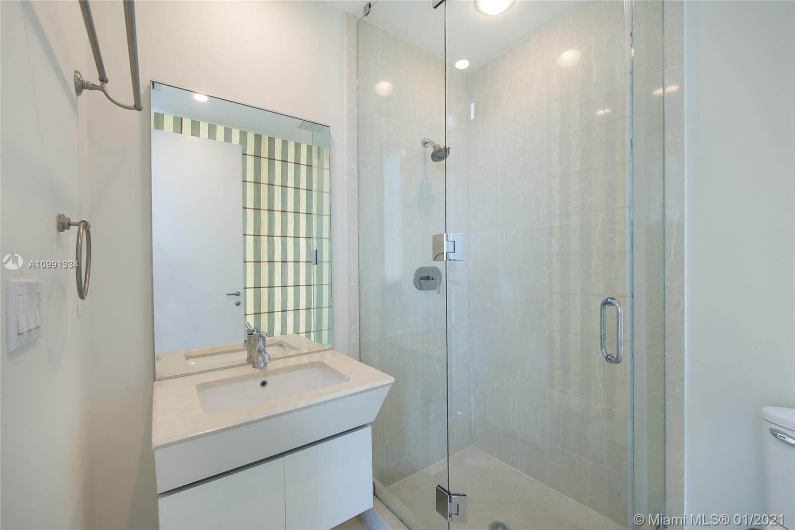 GROVENOR HOUSE CONDO - Residential