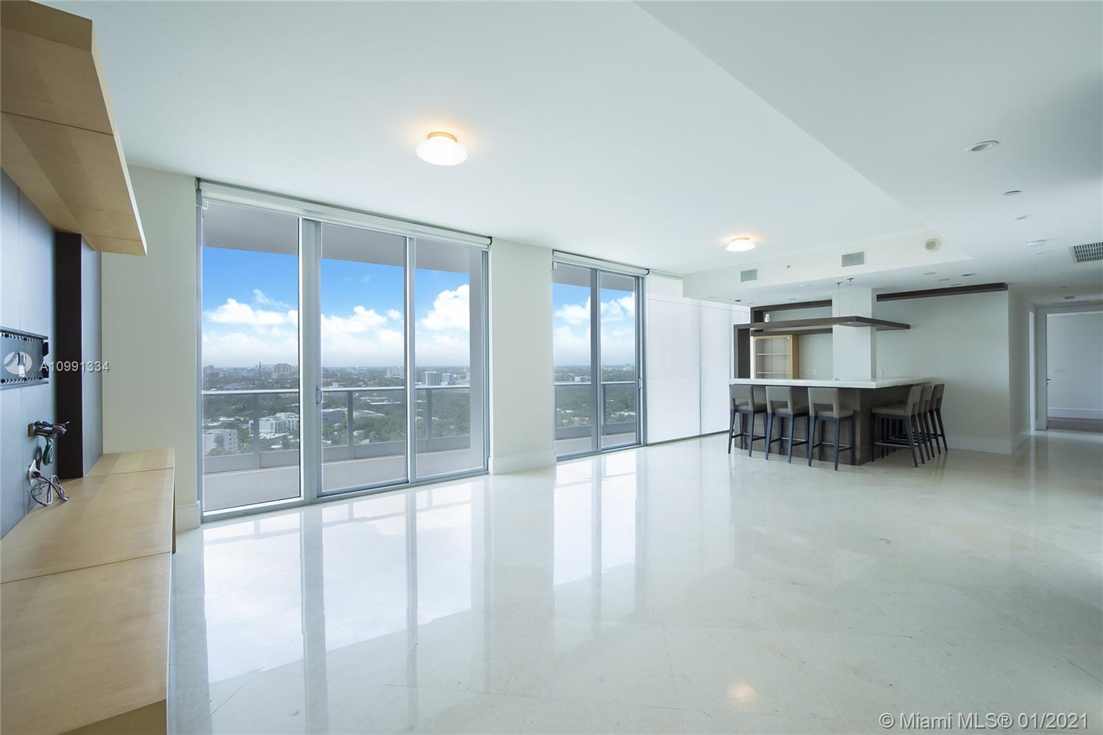 GROVENOR HOUSE CONDO - Residential