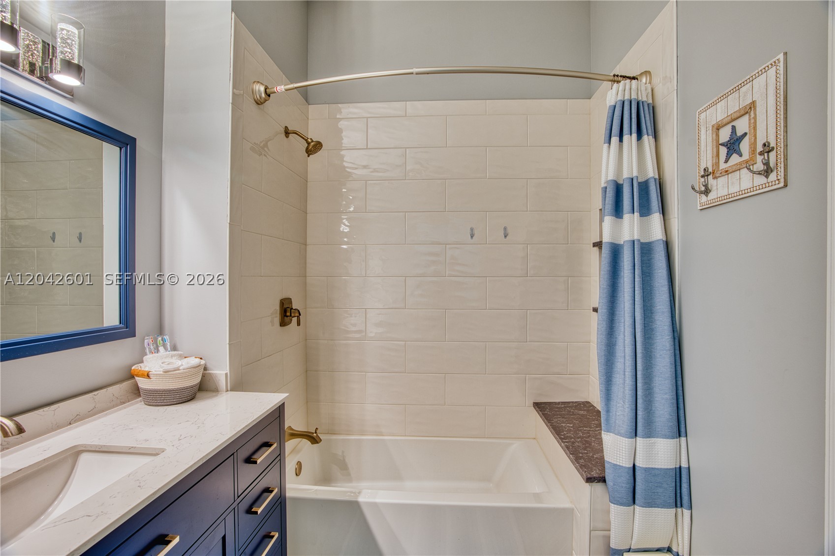 BELLA VISTA ON THE PARK C - Residential Lease