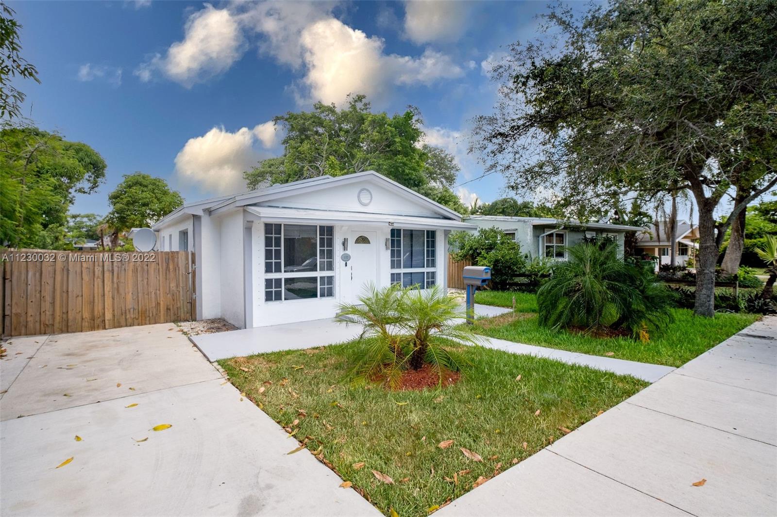 TOWN OF HALLANDALE - Residential Lease