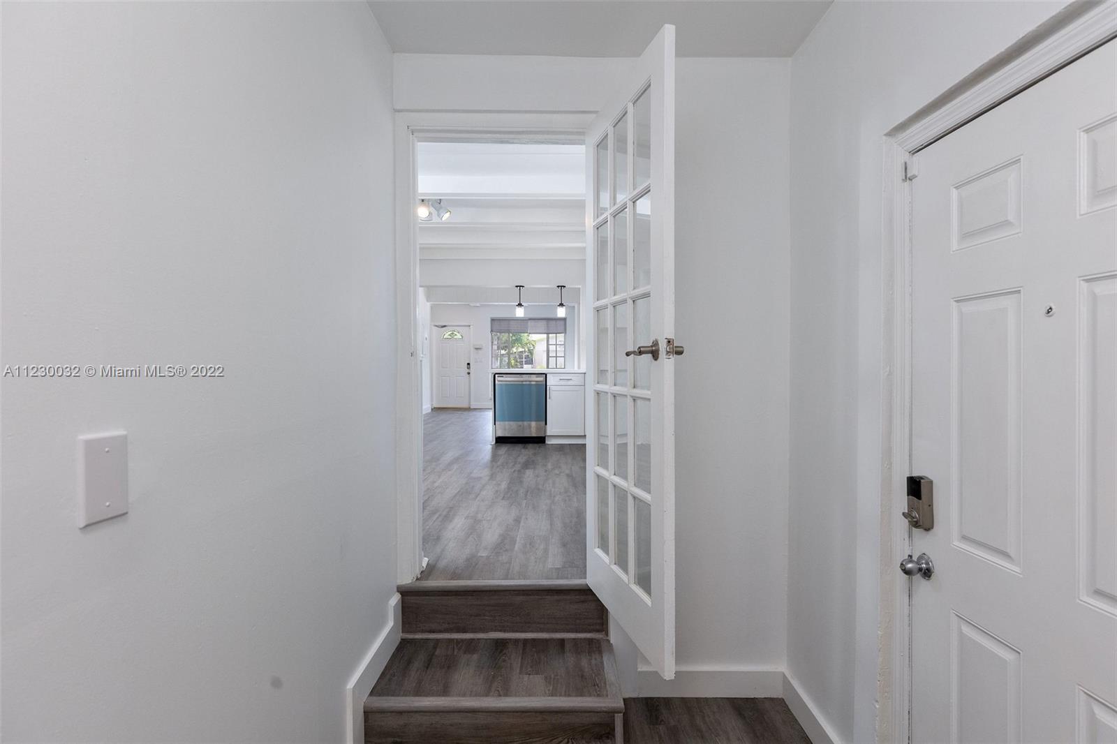TOWN OF HALLANDALE - Residential Lease