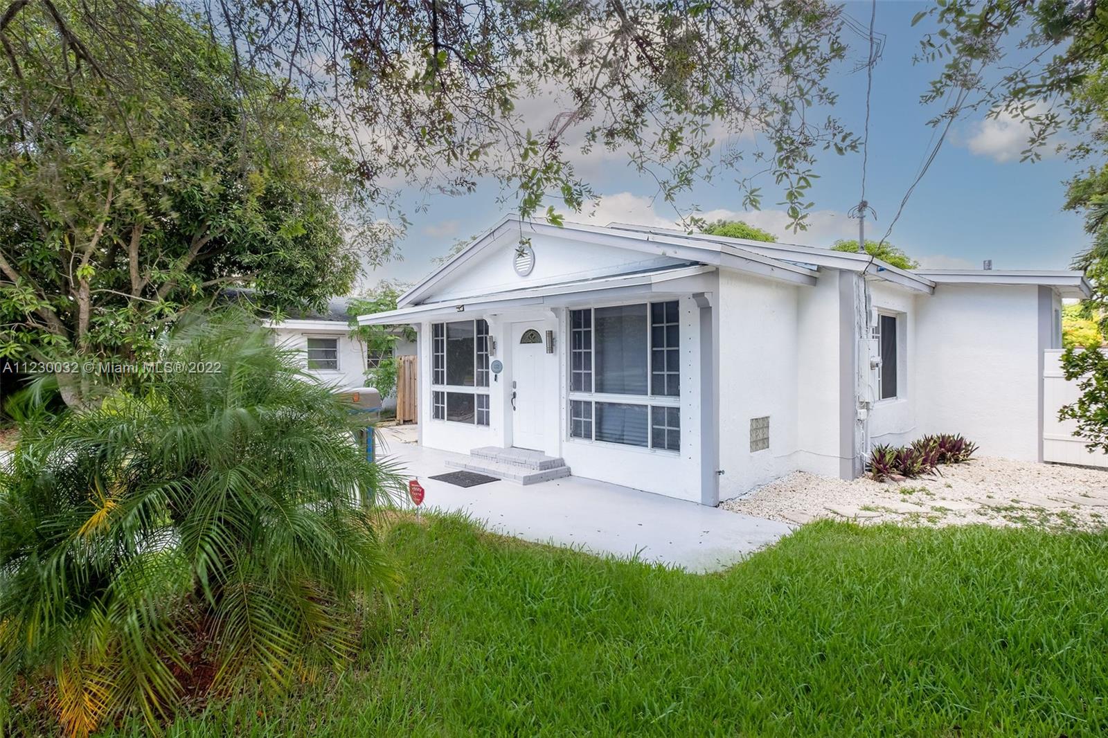TOWN OF HALLANDALE - Residential Lease
