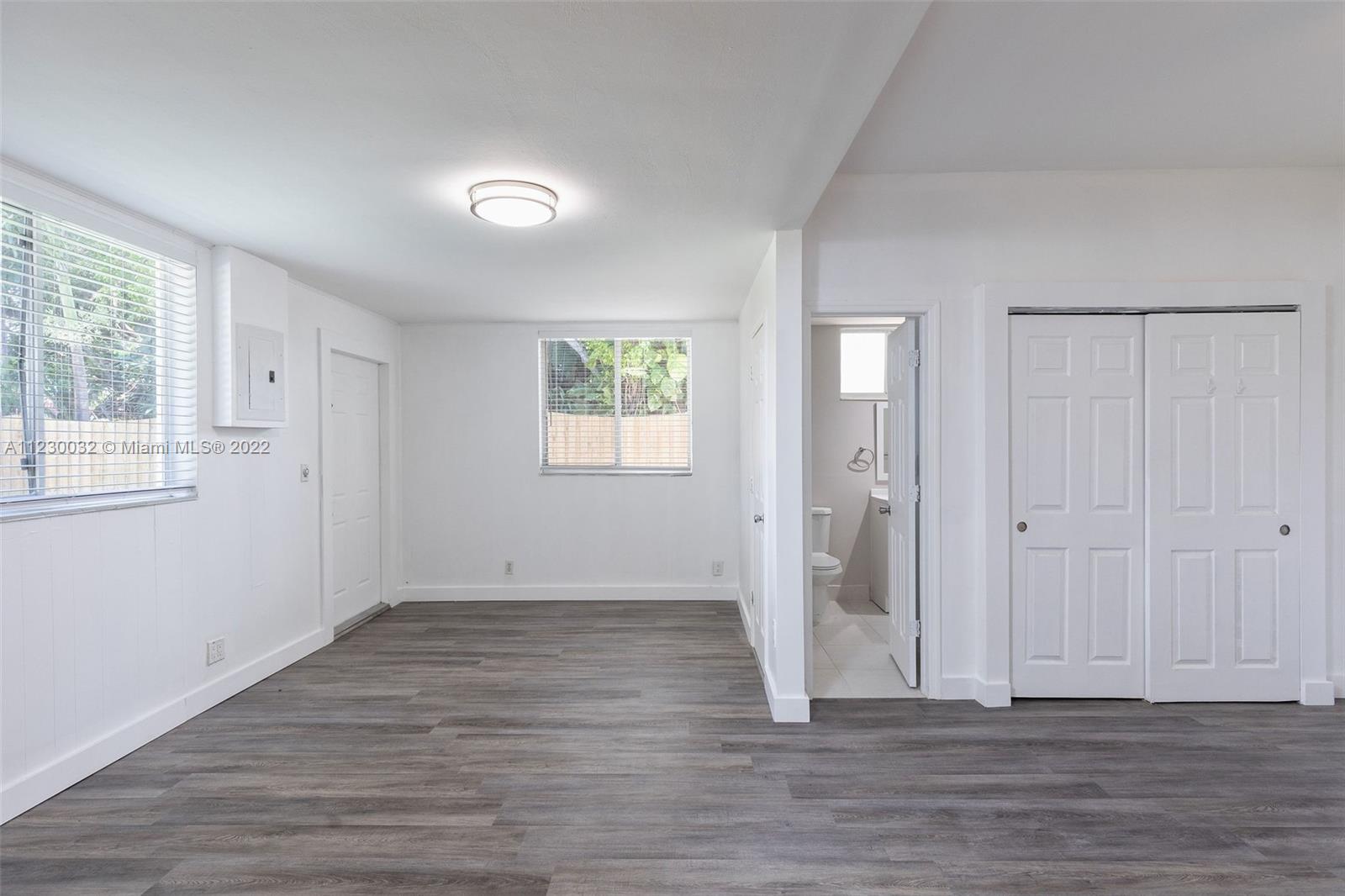 TOWN OF HALLANDALE - Residential Lease