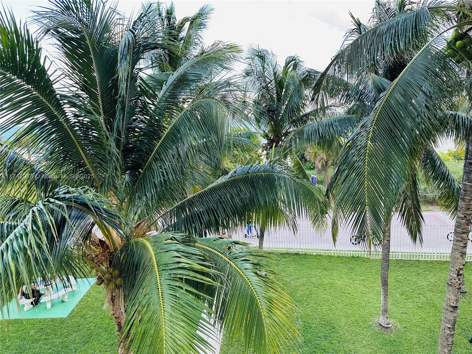 LE TRIANON CONDO - Residential Lease