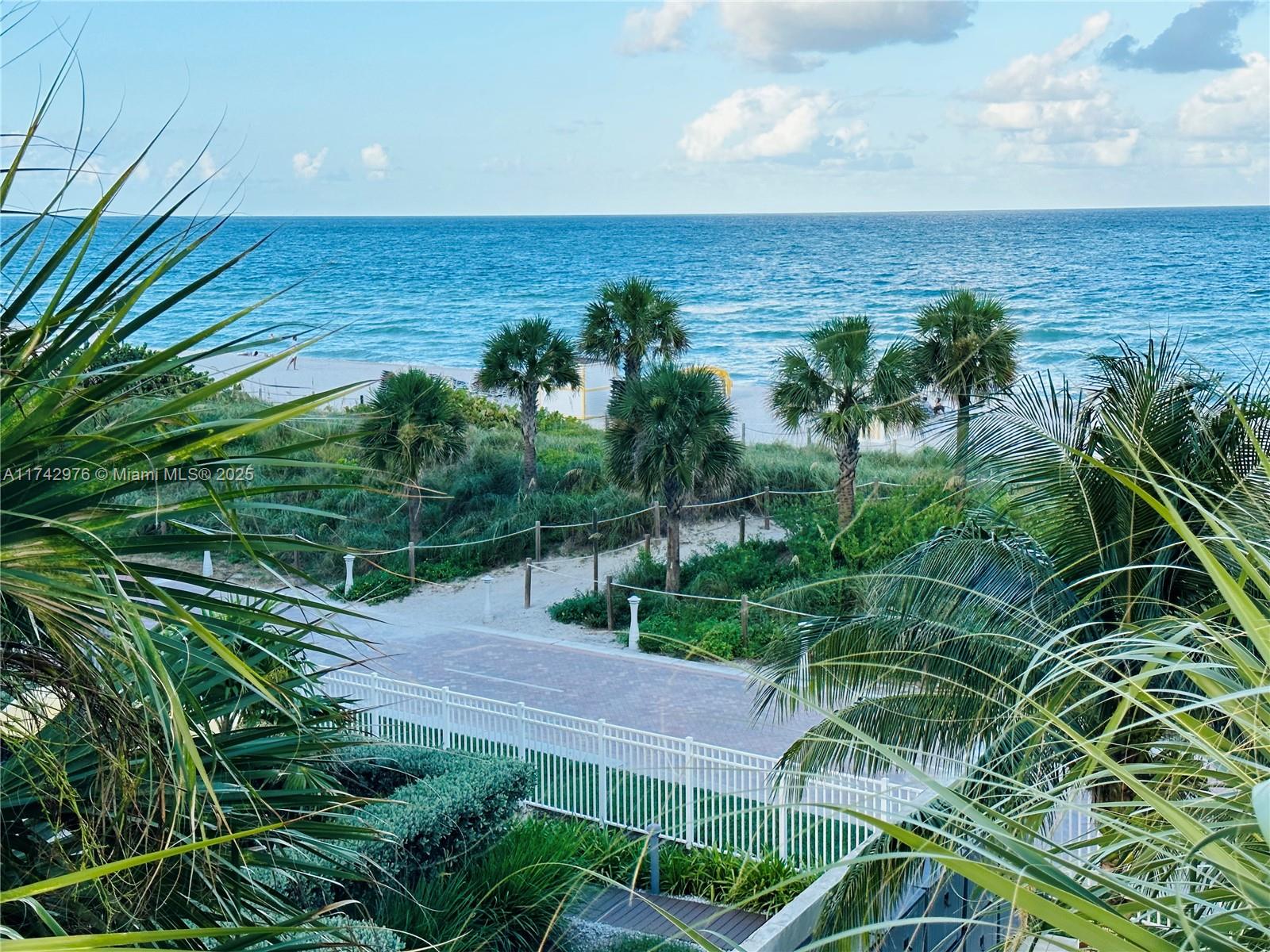 LE TRIANON CONDO - Residential Lease