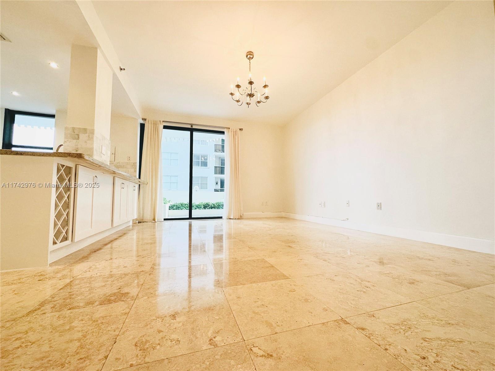 LE TRIANON CONDO - Residential Lease