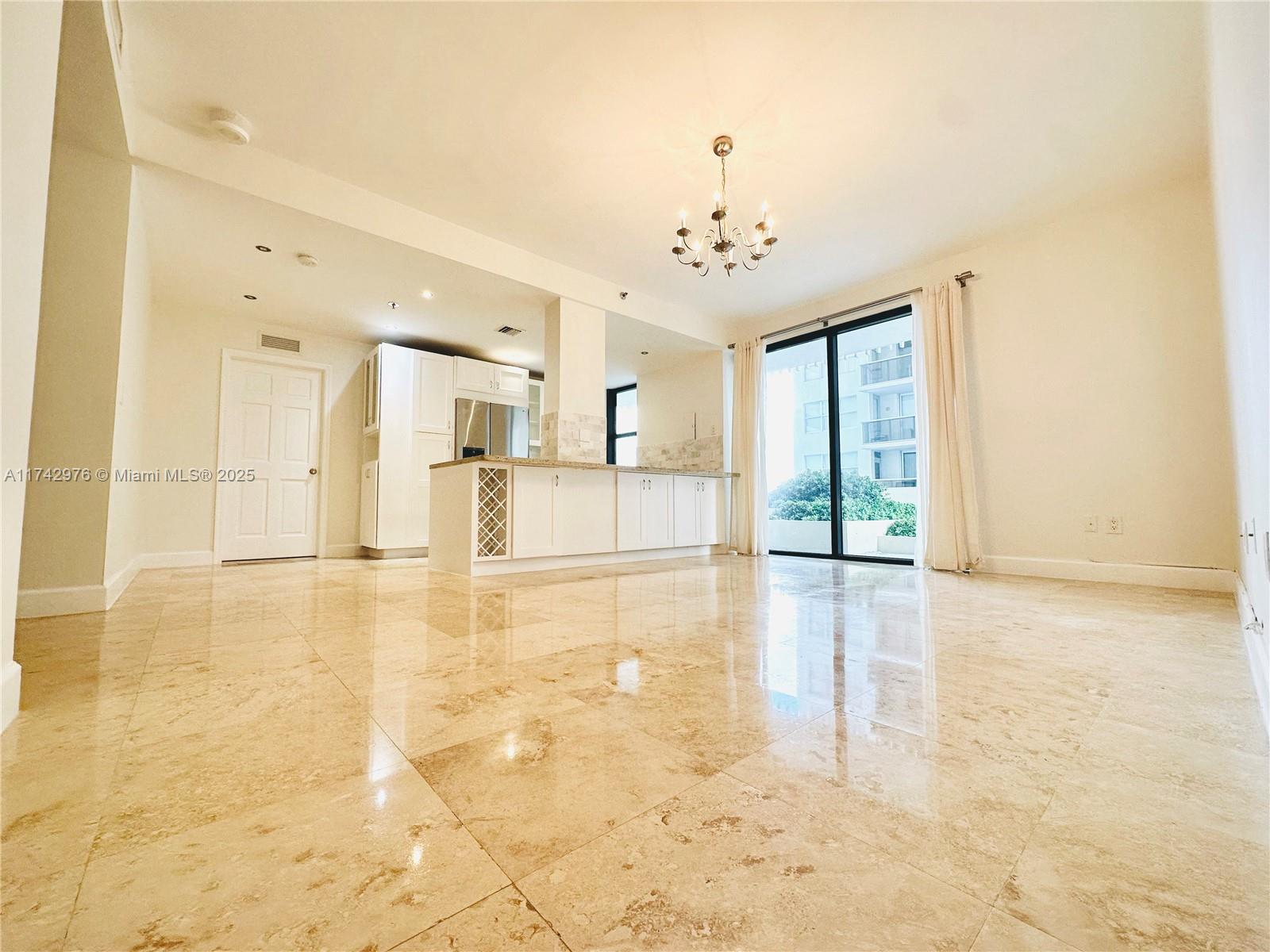LE TRIANON CONDO - Residential Lease