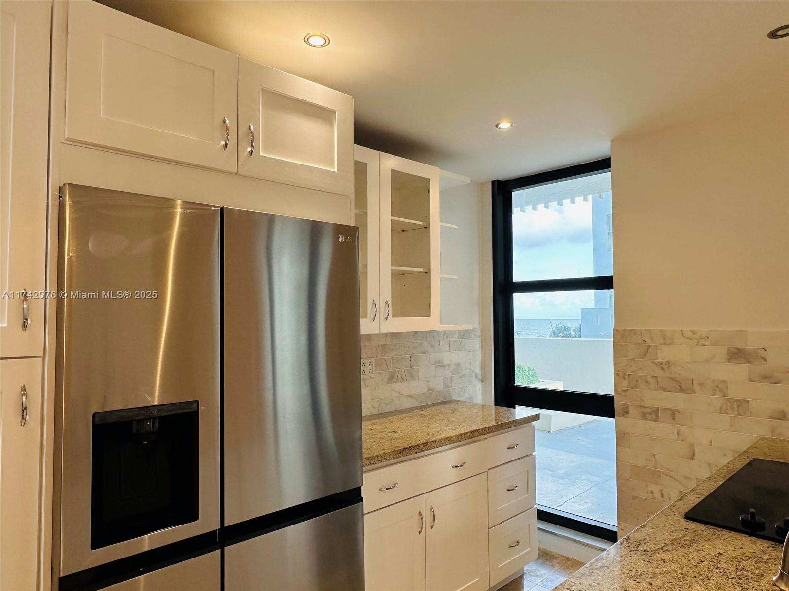 LE TRIANON CONDO - Residential Lease