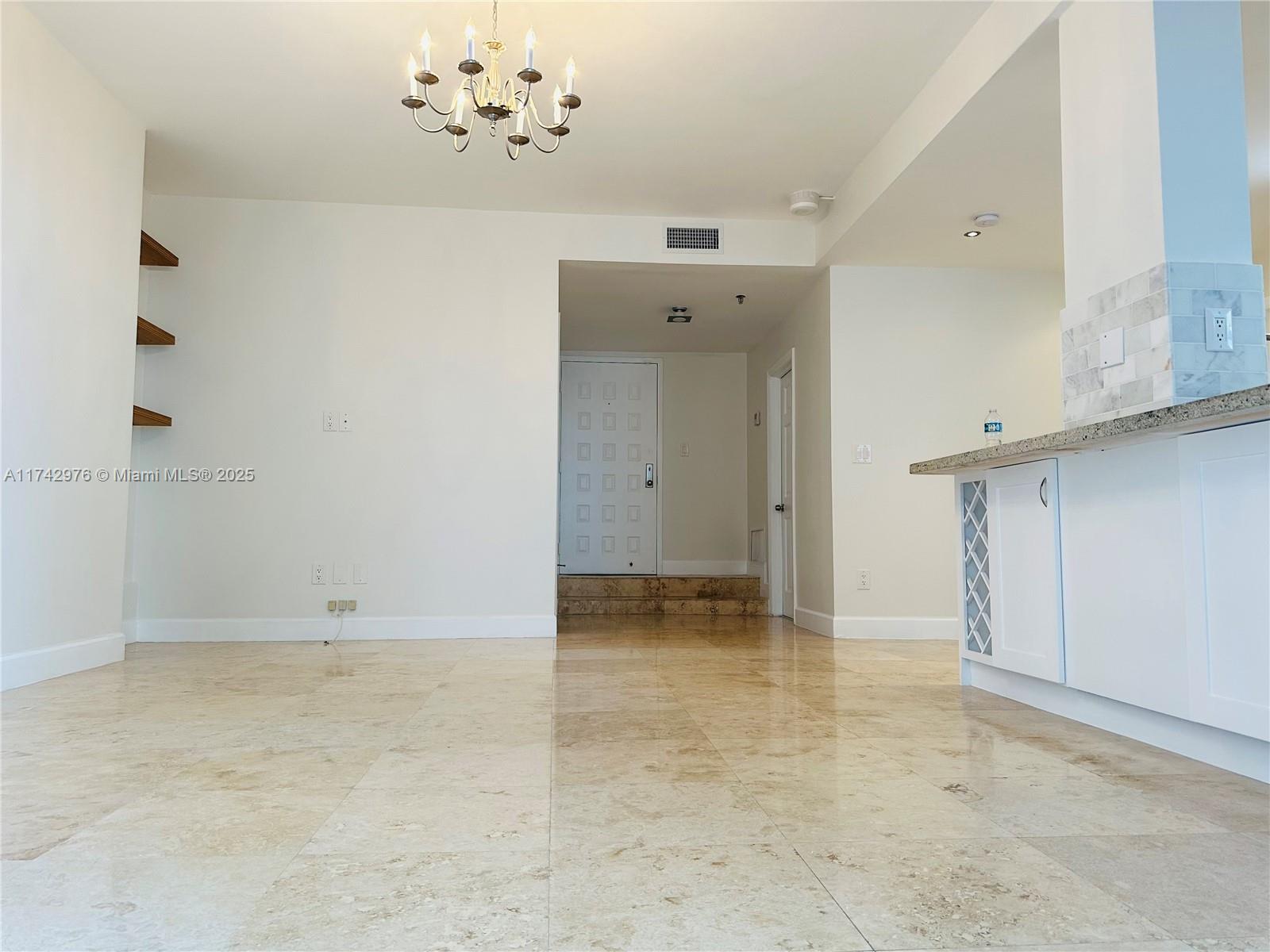 LE TRIANON CONDO - Residential Lease