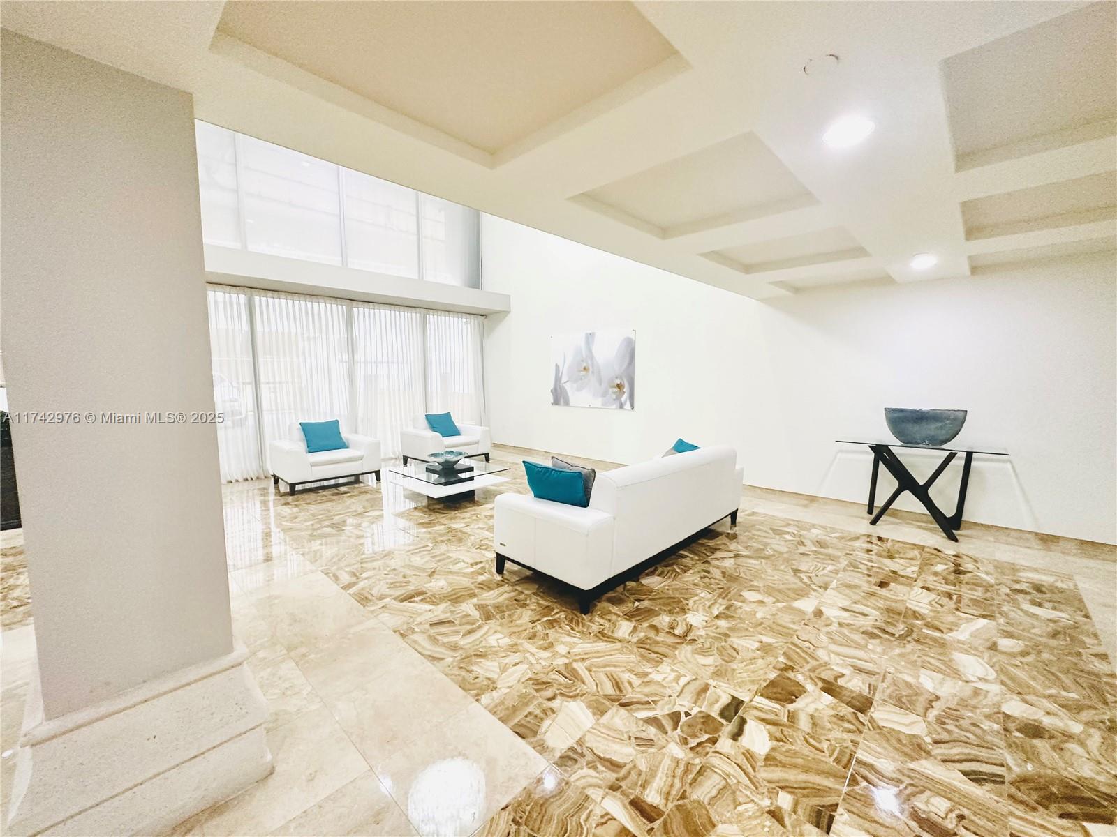 LE TRIANON CONDO - Residential Lease