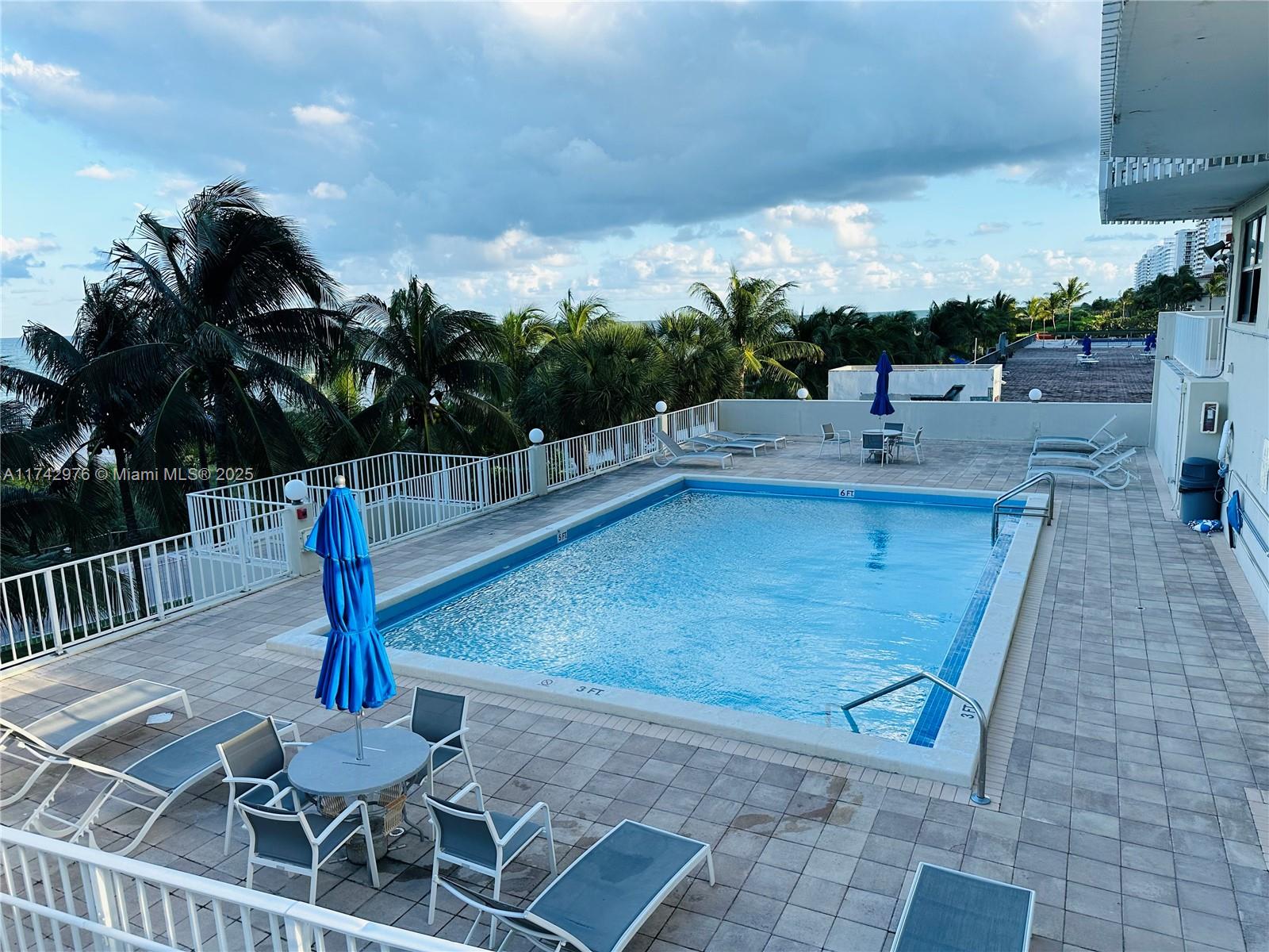 LE TRIANON CONDO - Residential Lease