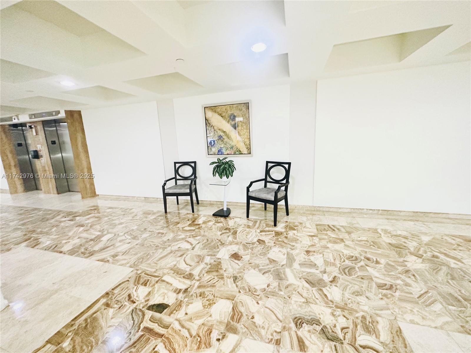 LE TRIANON CONDO - Residential Lease