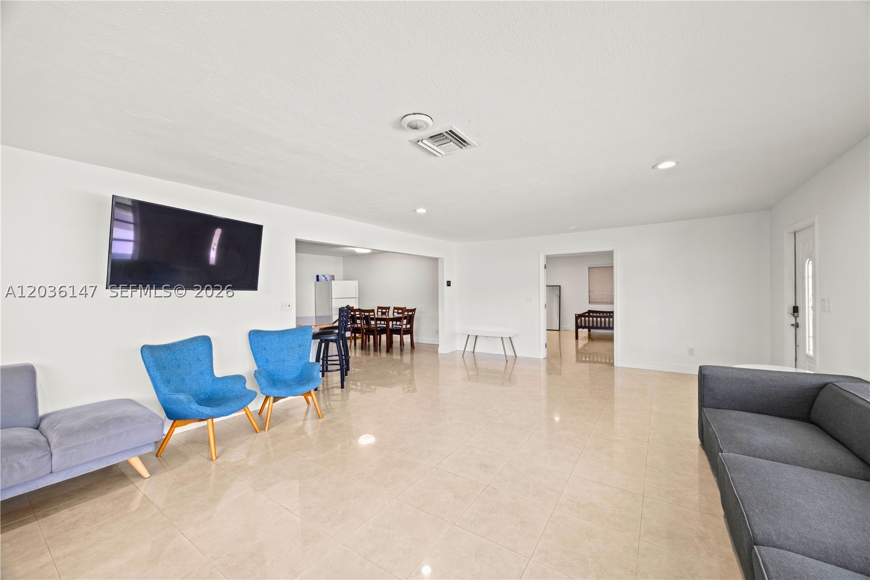 ROYAL PALM VISTA - Residential