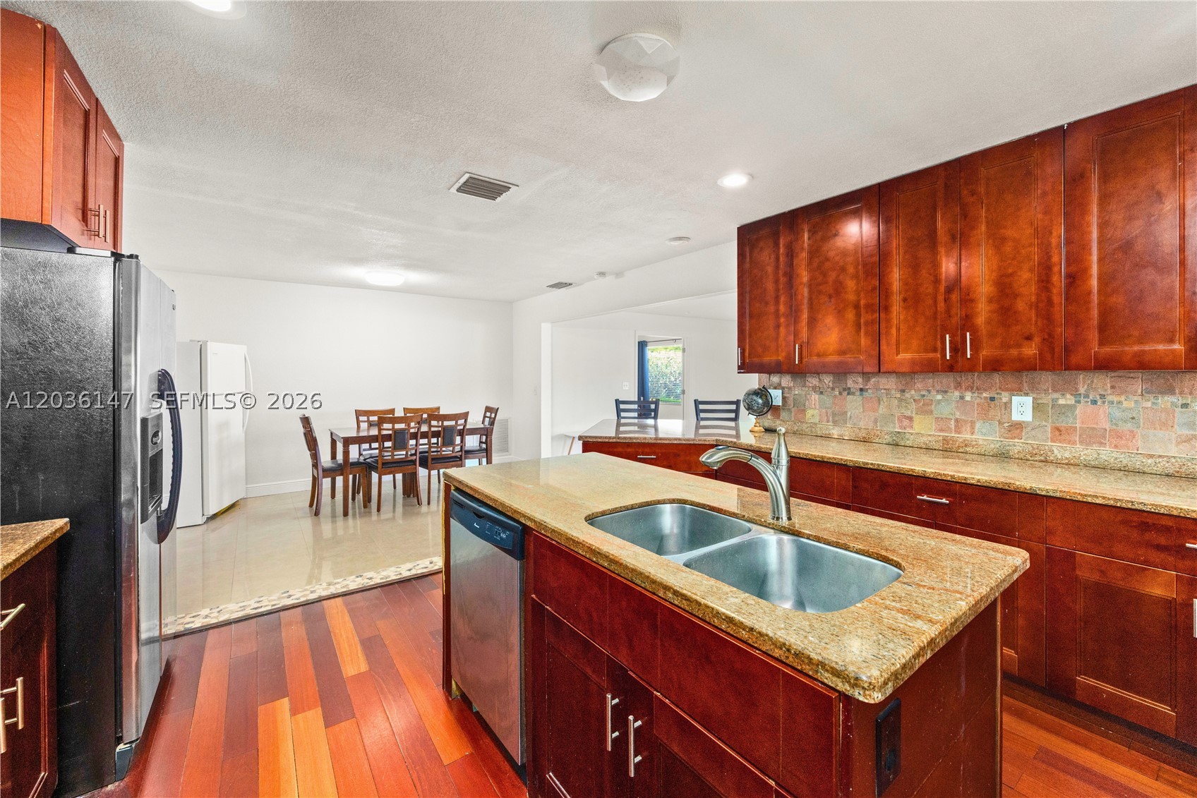 ROYAL PALM VISTA - Residential
