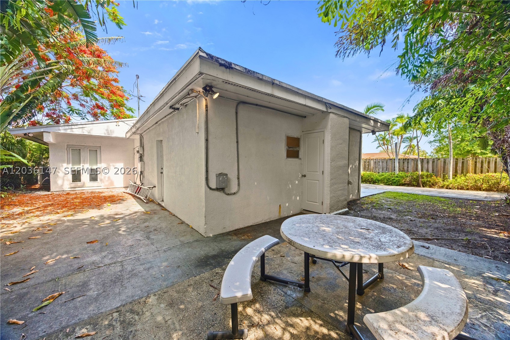 ROYAL PALM VISTA - Residential