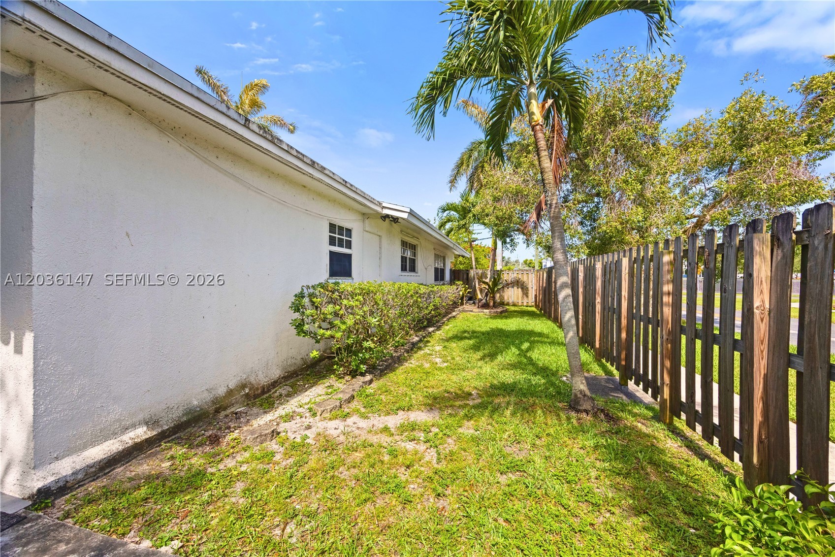 ROYAL PALM VISTA - Residential