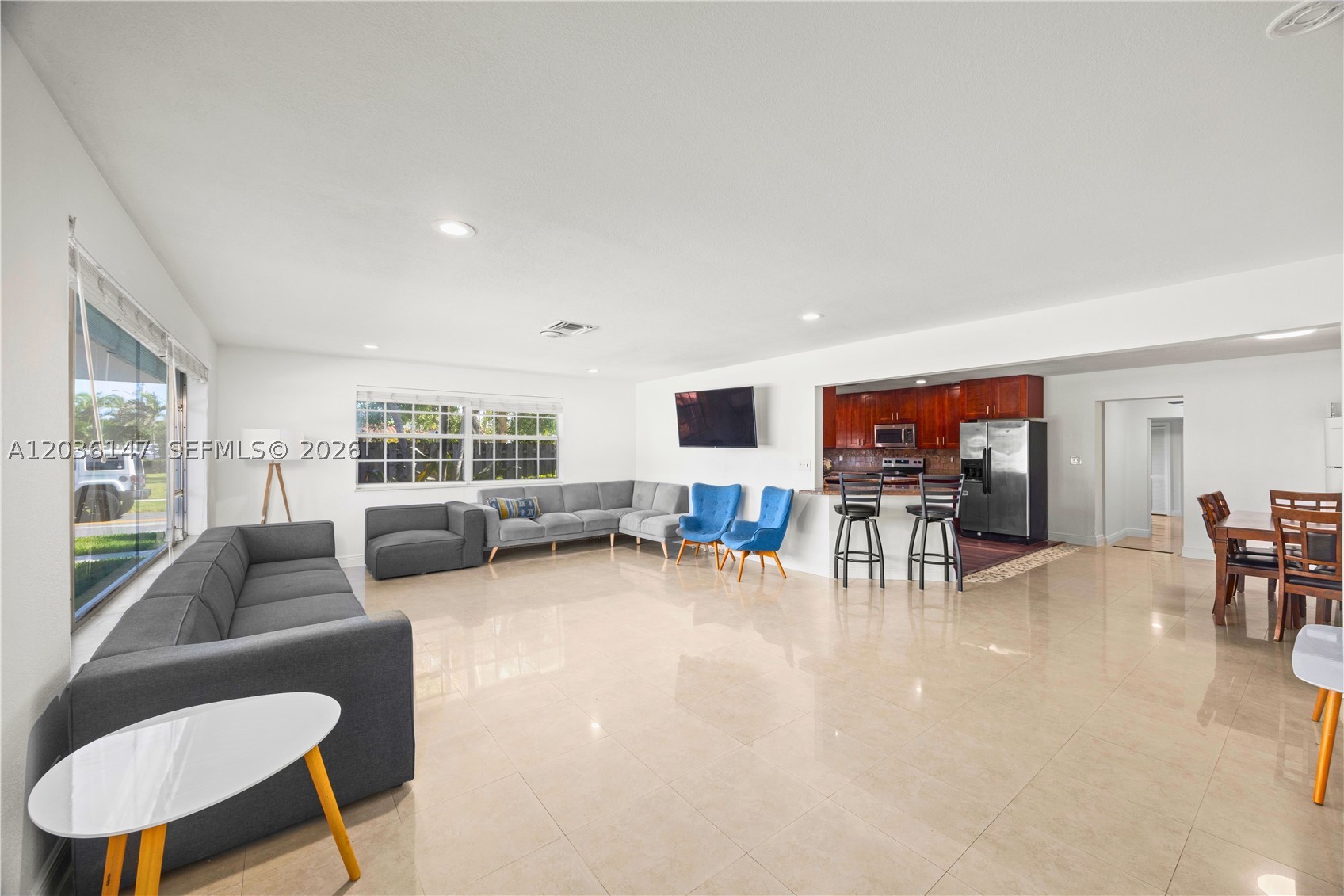 ROYAL PALM VISTA - Residential