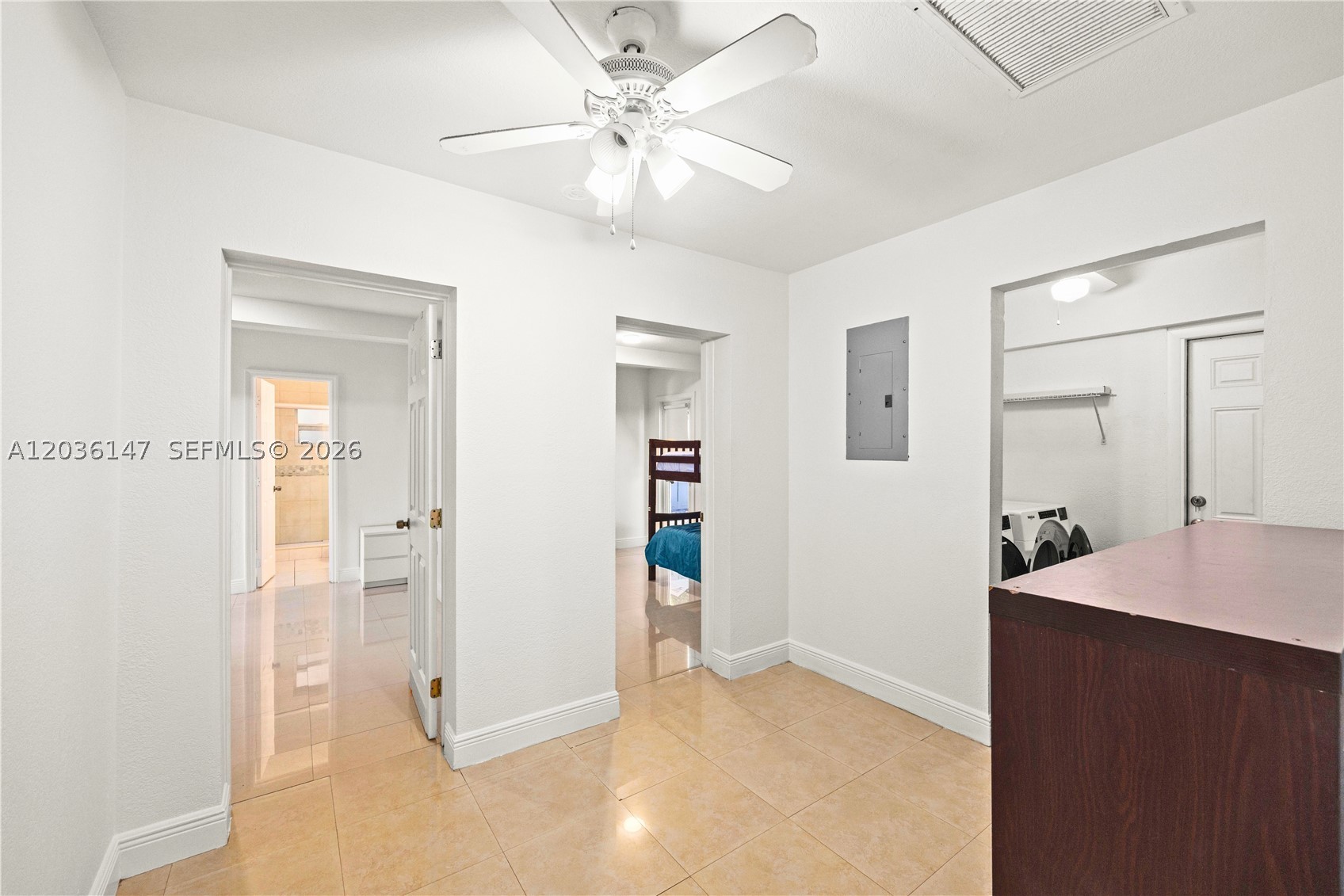 ROYAL PALM VISTA - Residential