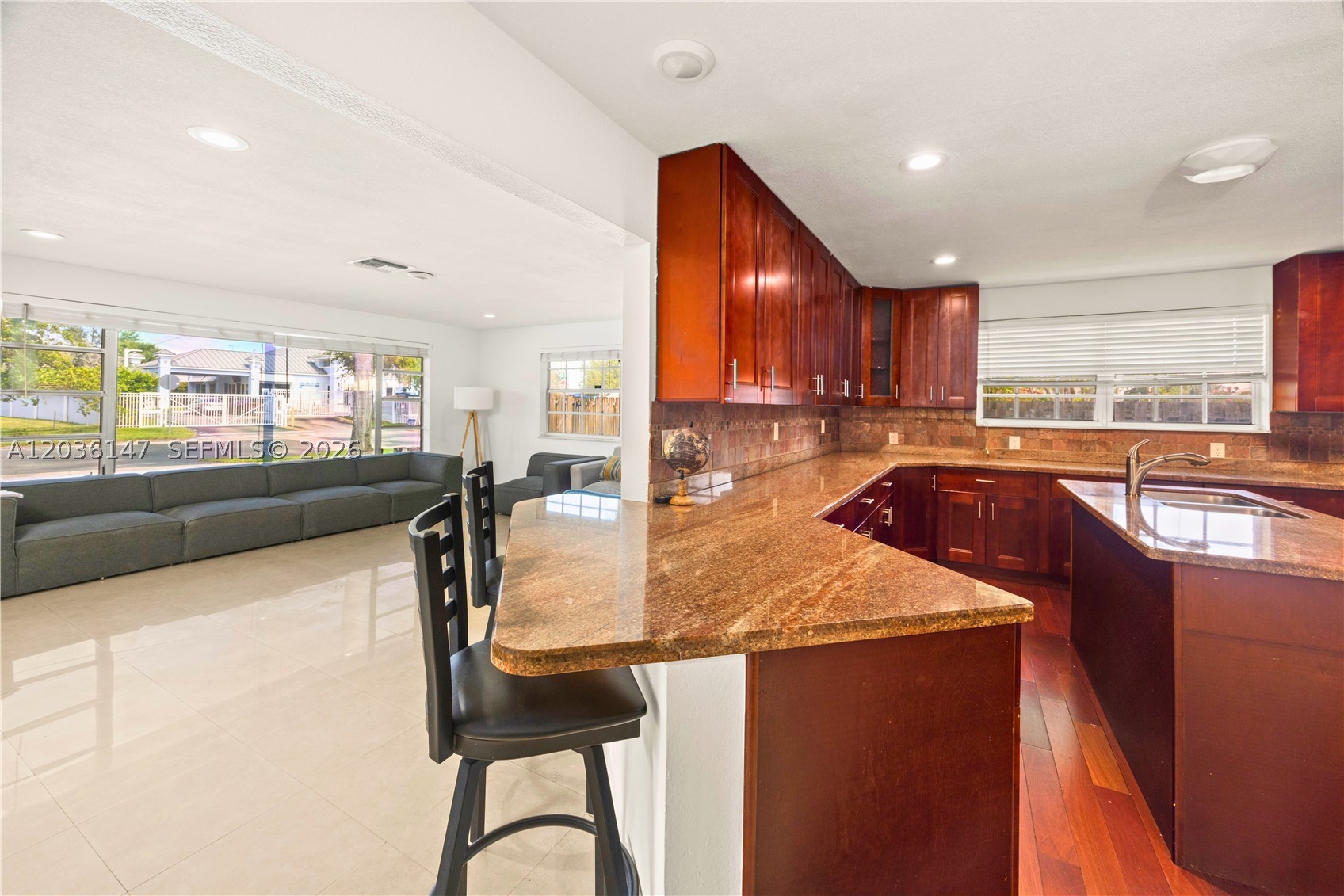 ROYAL PALM VISTA - Residential