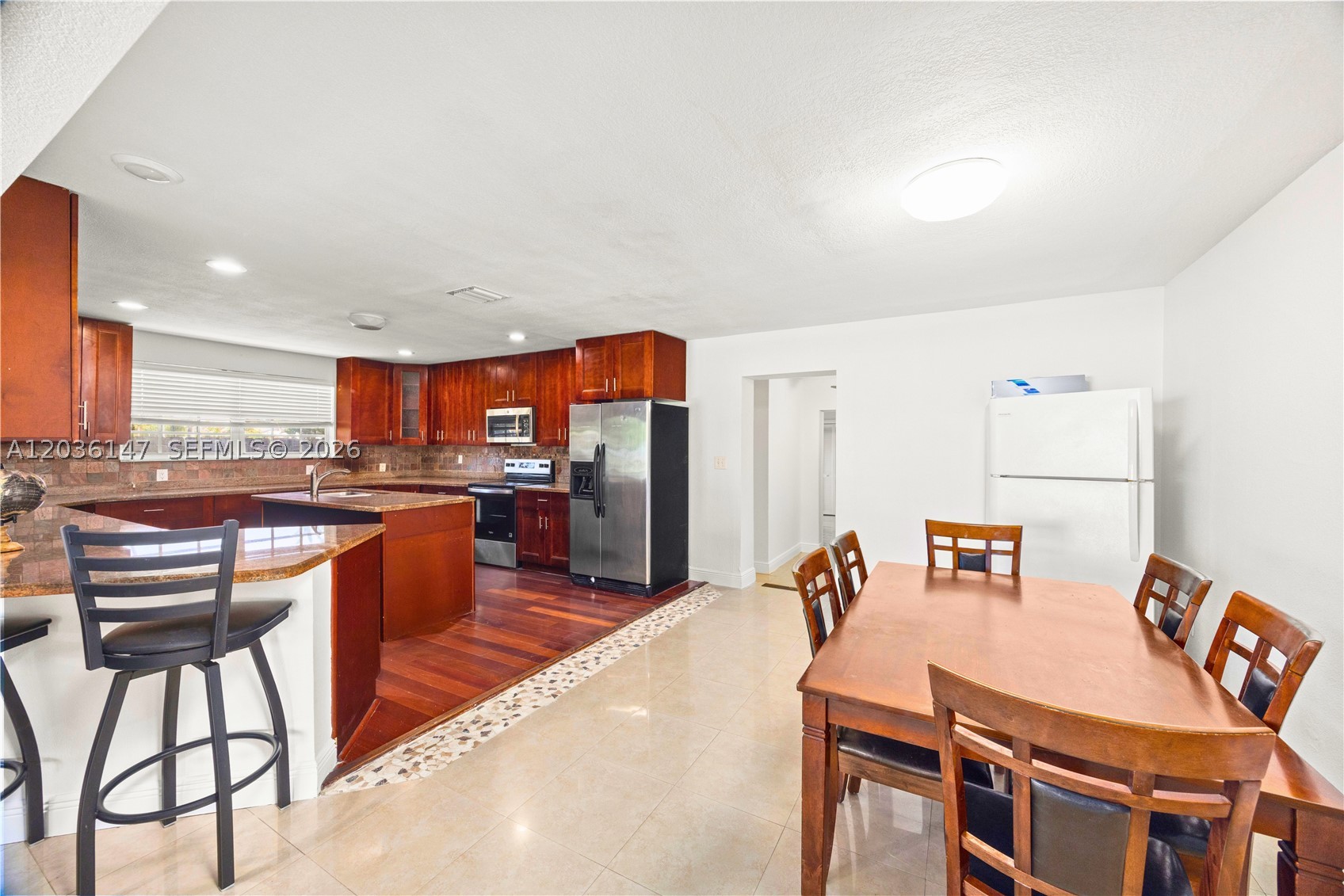 ROYAL PALM VISTA - Residential